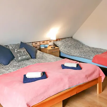 Ferienhaus 3 Bedroom Nice In Zalakowo